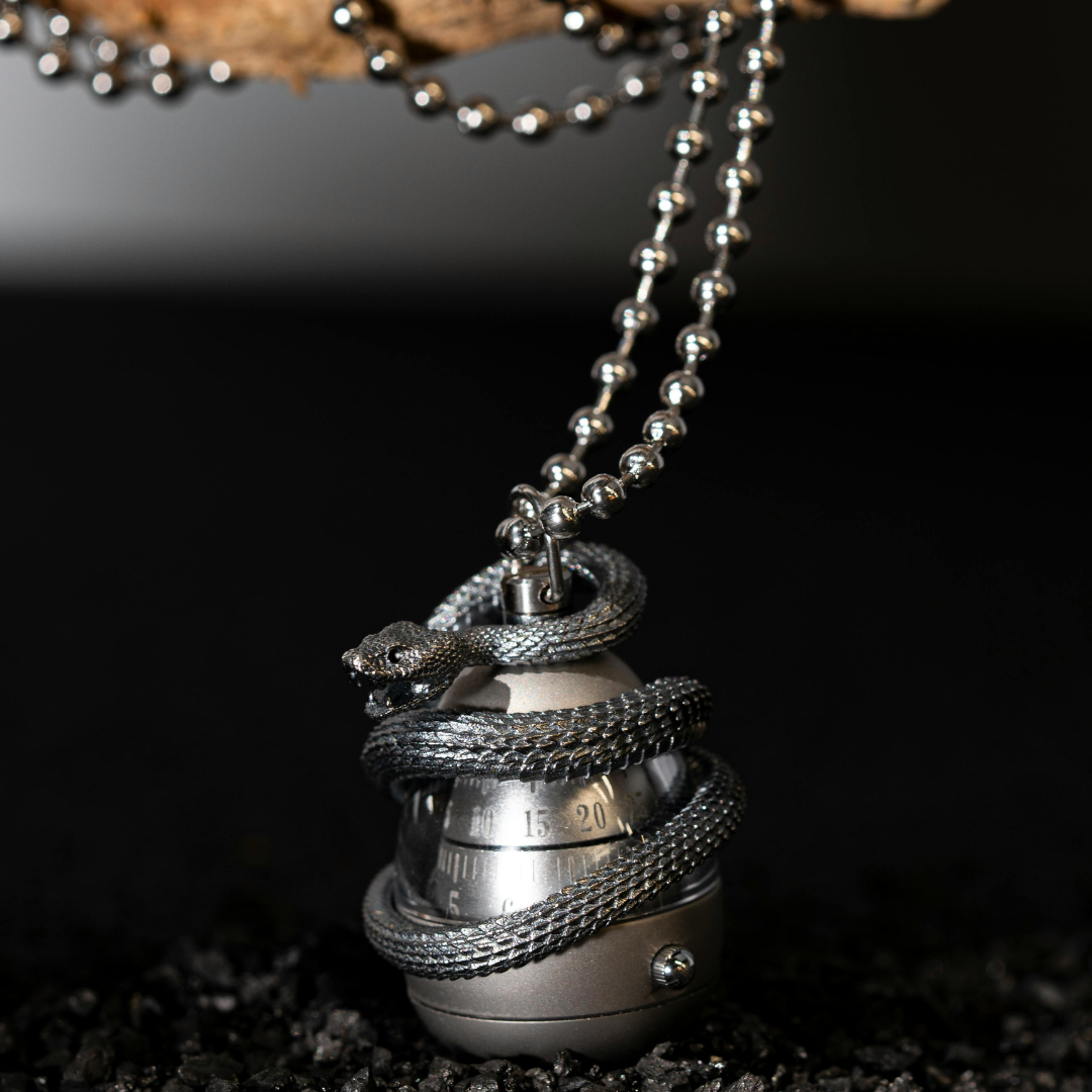 Ανδρικό Κολιέ με Ασημένιο Φίδι